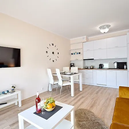 Sunflowers Apartament Przy Strzeleckiej W Kołobrzegu