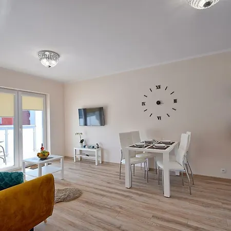Apartament Sunflowers Apartament Przy Strzeleckiej W Kołobrzegu *