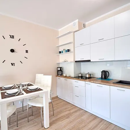 Sunflowers Apartament Przy Strzeleckiej W Kołobrzegu Kołobrzeg