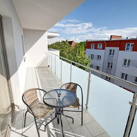 Apartament Sunflowers Apartament Przy Strzeleckiej W Kołobrzegu